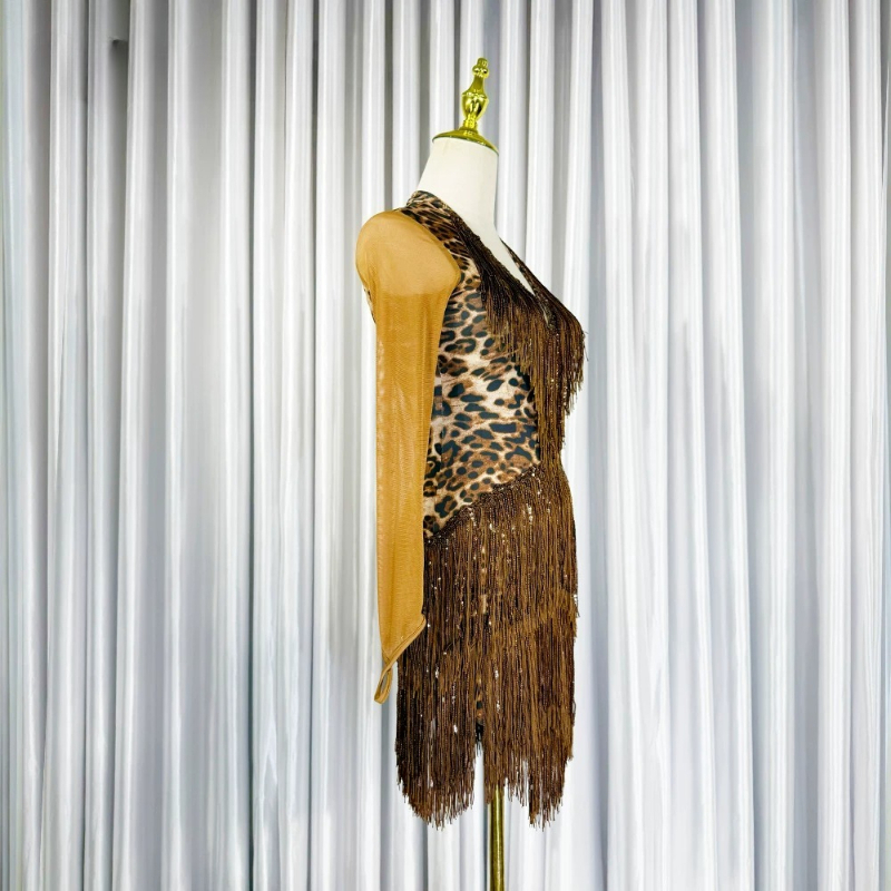 Robe de spectacle de danse lat - Outdoor Sports Hall avis et prix